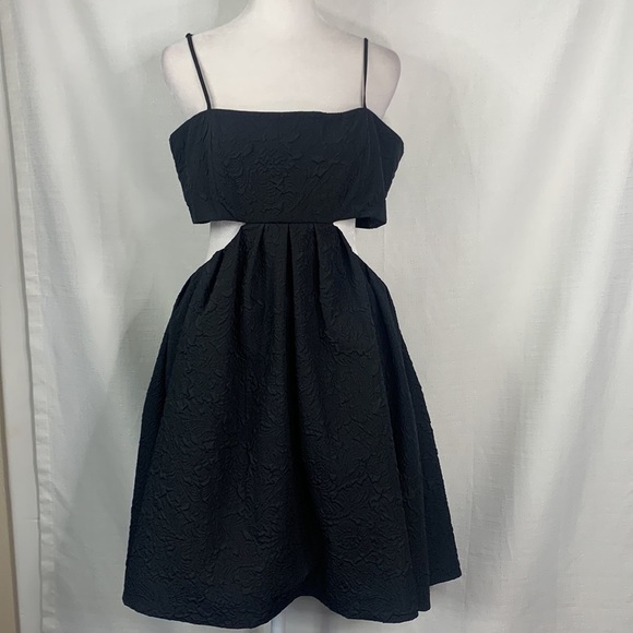 Gianni Bini Cassie Textured Square Neck Sleeveless Cut Out Dress- NWT - Picture 2 of 14